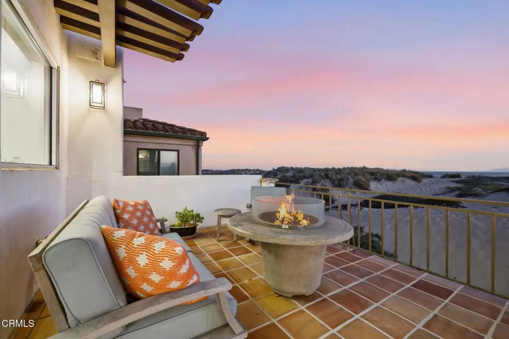 1571 Mandalay Beach Road Oxnard, CA 93035