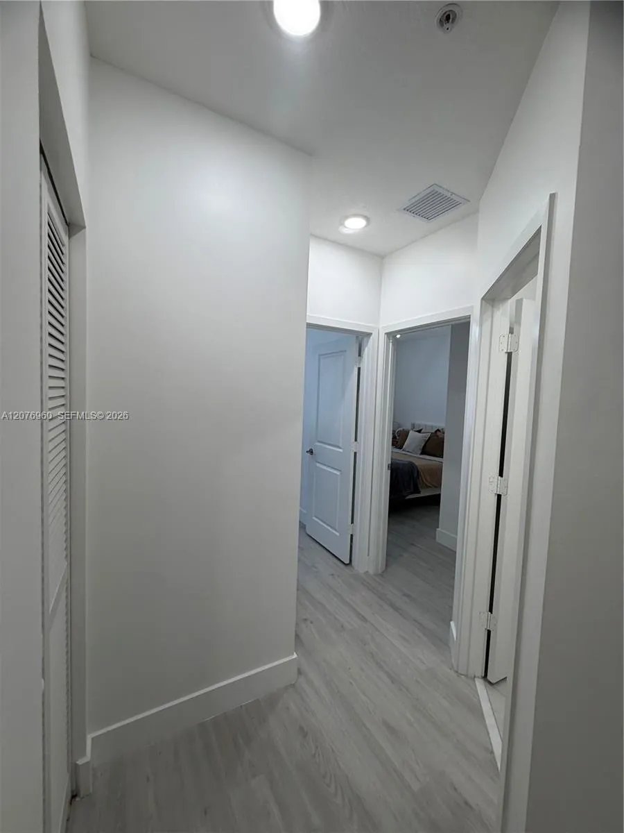 10300 NW 66th St Doral, FL 33178