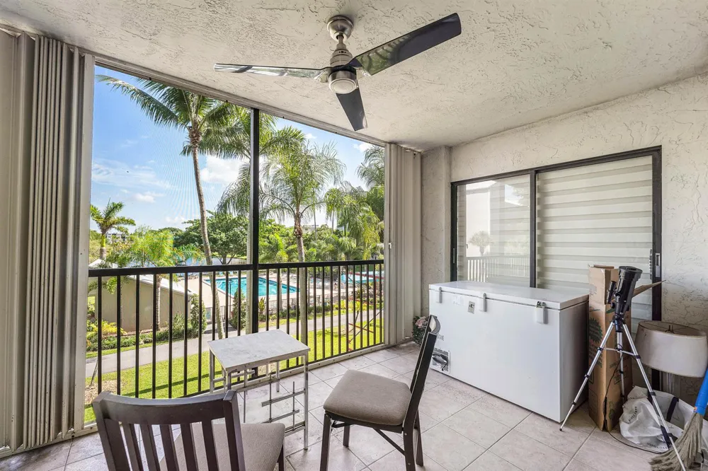 2205 S CYPRESS BEND DRIVE #302 Pompano Beach, FL 33069