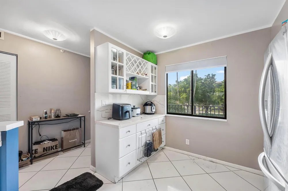 2205 S CYPRESS BEND DRIVE #302 Pompano Beach, FL 33069