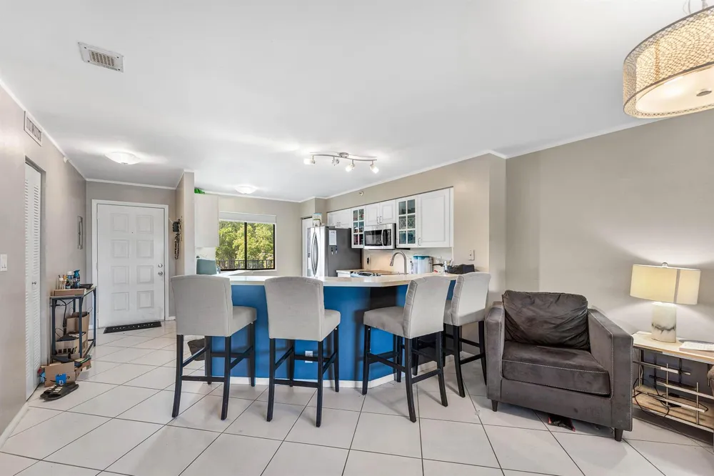2205 S CYPRESS BEND DRIVE #302 Pompano Beach, FL 33069