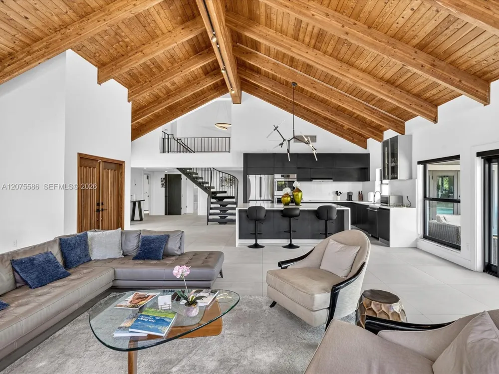 343 Centre Is Golden Beach, FL 33160