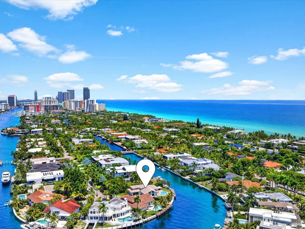 343 Centre Is Golden Beach, FL 33160
