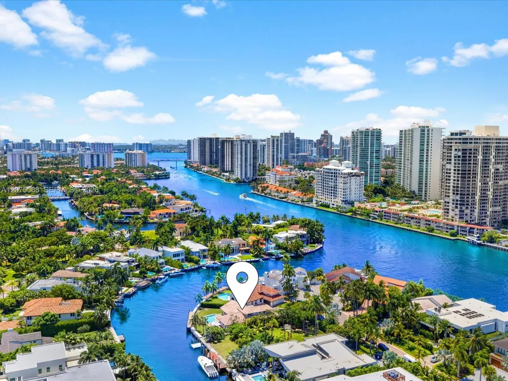 343 Centre Is Golden Beach, FL 33160