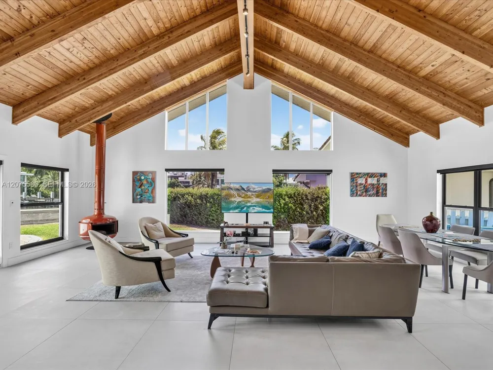 343 Centre Is Golden Beach, FL 33160