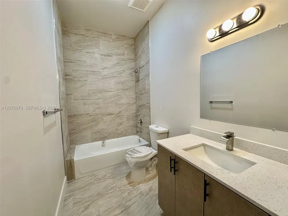 2375 NW 105th St #. Miami, FL 33147