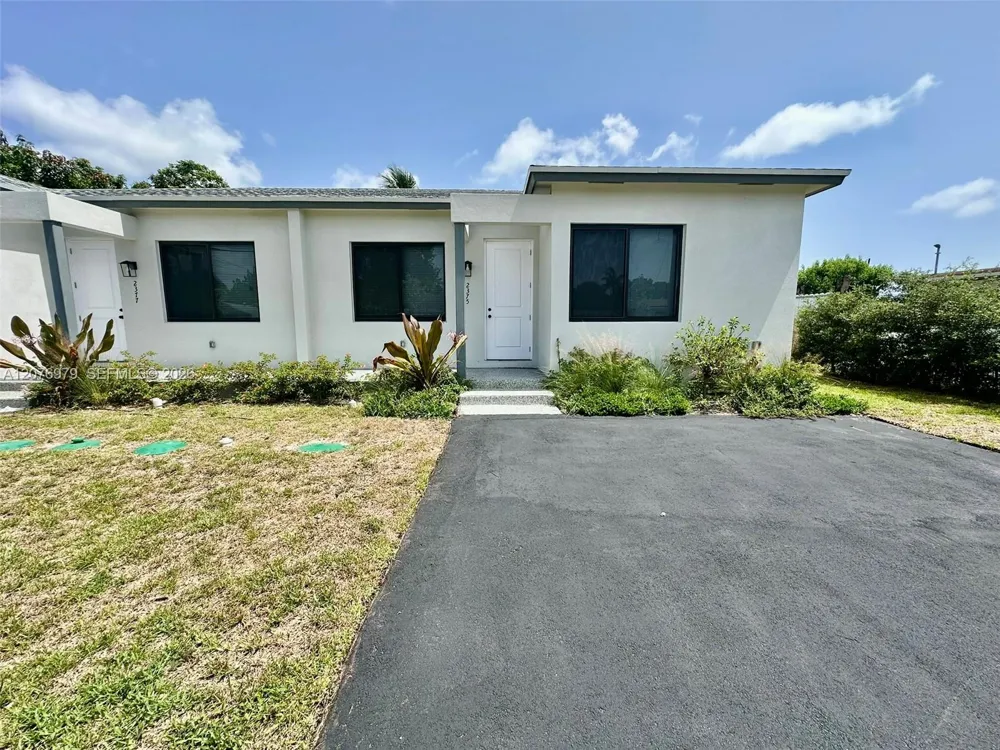 2375 NW 105th St #. Miami, FL 33147