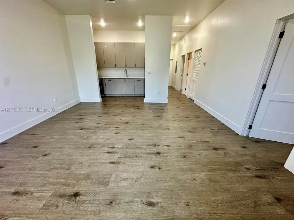 2375 NW 105th St #. Miami, FL 33147