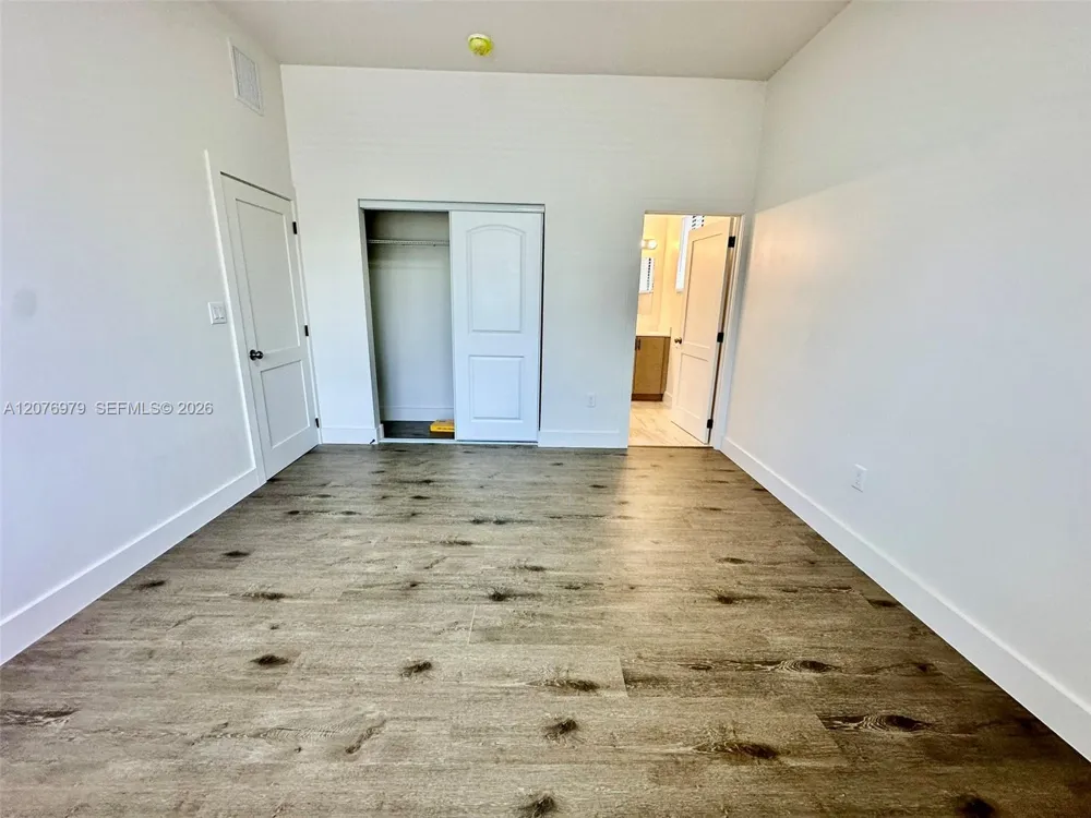 2375 NW 105th St #. Miami, FL 33147