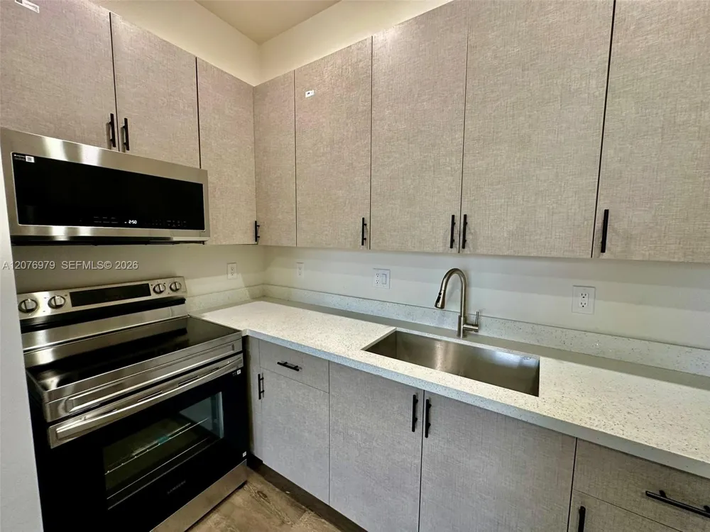 2375 NW 105th St #. Miami, FL 33147