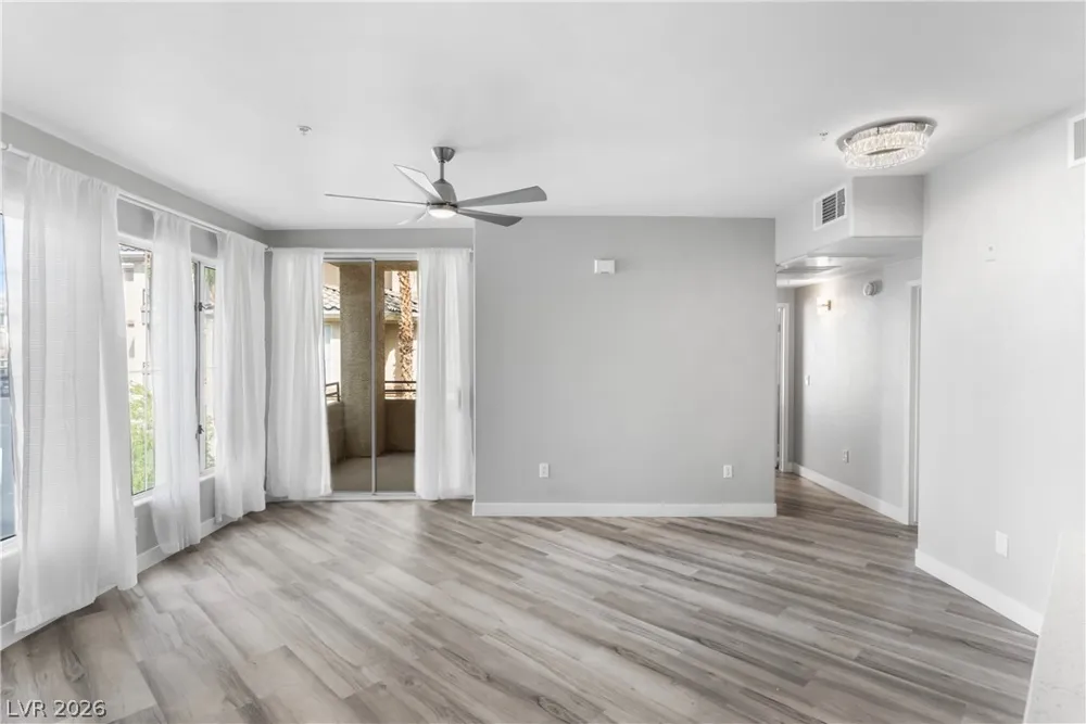 7163 S Durango Drive #210 Las Vegas, NV 89113