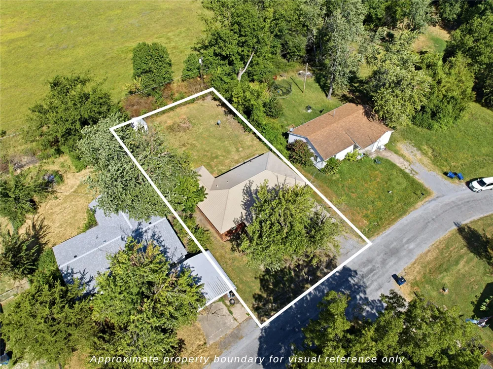 303 S Gray Place Chouteau, OK 74337