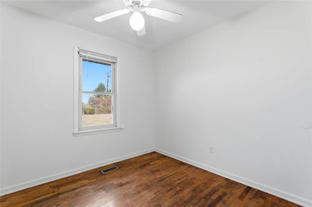 303 S Gray Place Chouteau, OK 74337