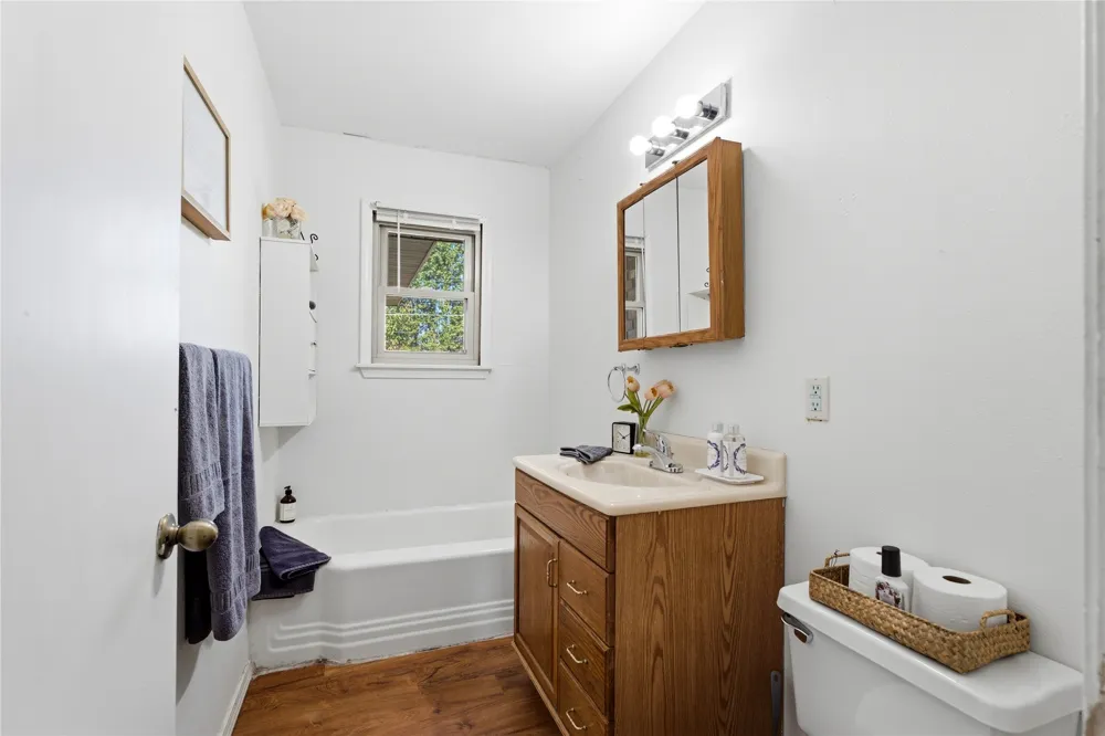 303 S Gray Place Chouteau, OK 74337