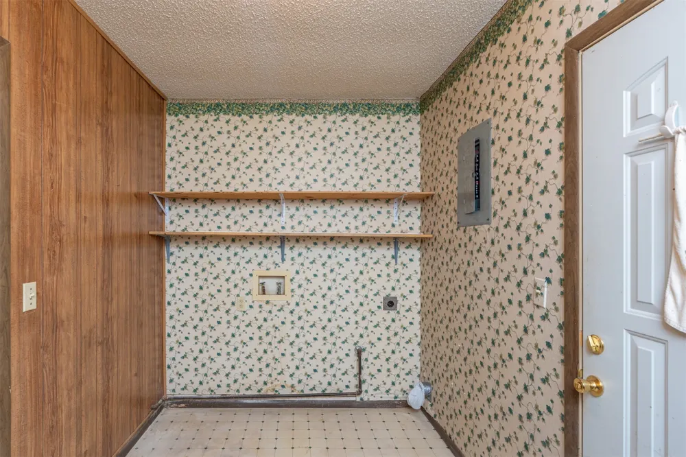101151 Hwy 56 Okemah, OK 74859