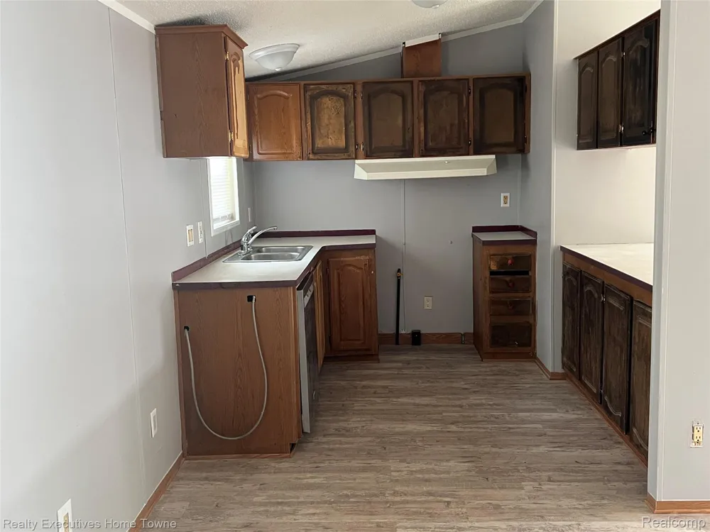 7140 Mapleview Circle W #64 Brown City City, MI 48416