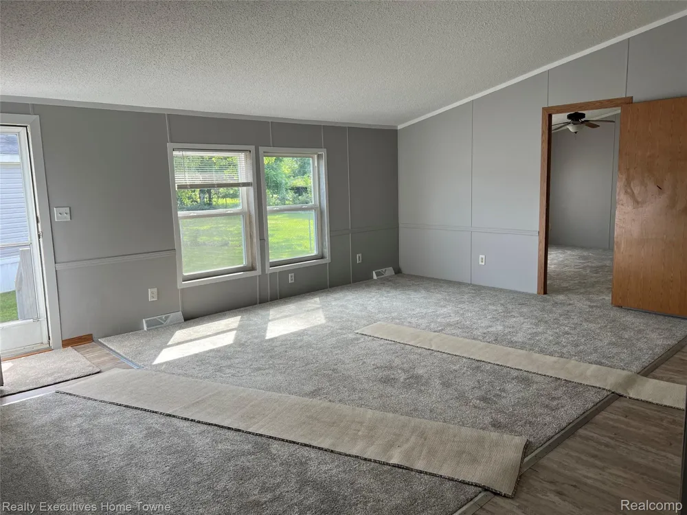 7140 Mapleview Circle W #64 Brown City City, MI 48416