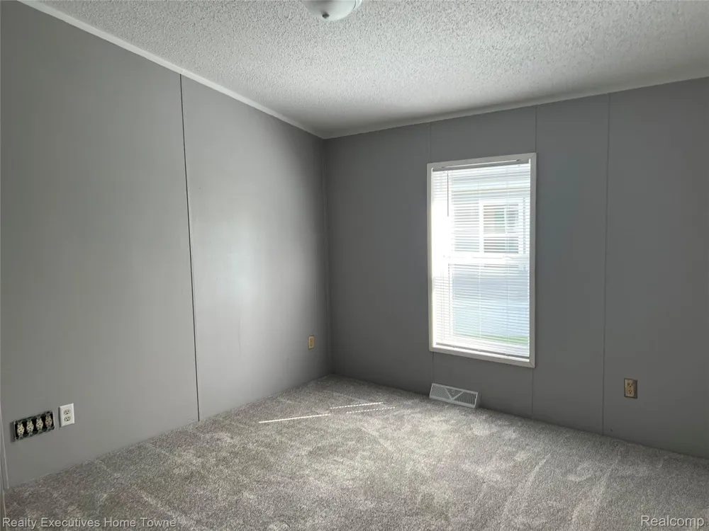7140 Mapleview Circle W #64 Brown City City, MI 48416
