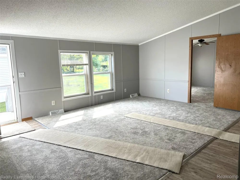 7140 Mapleview Circle W #64 Brown City City, MI 48416