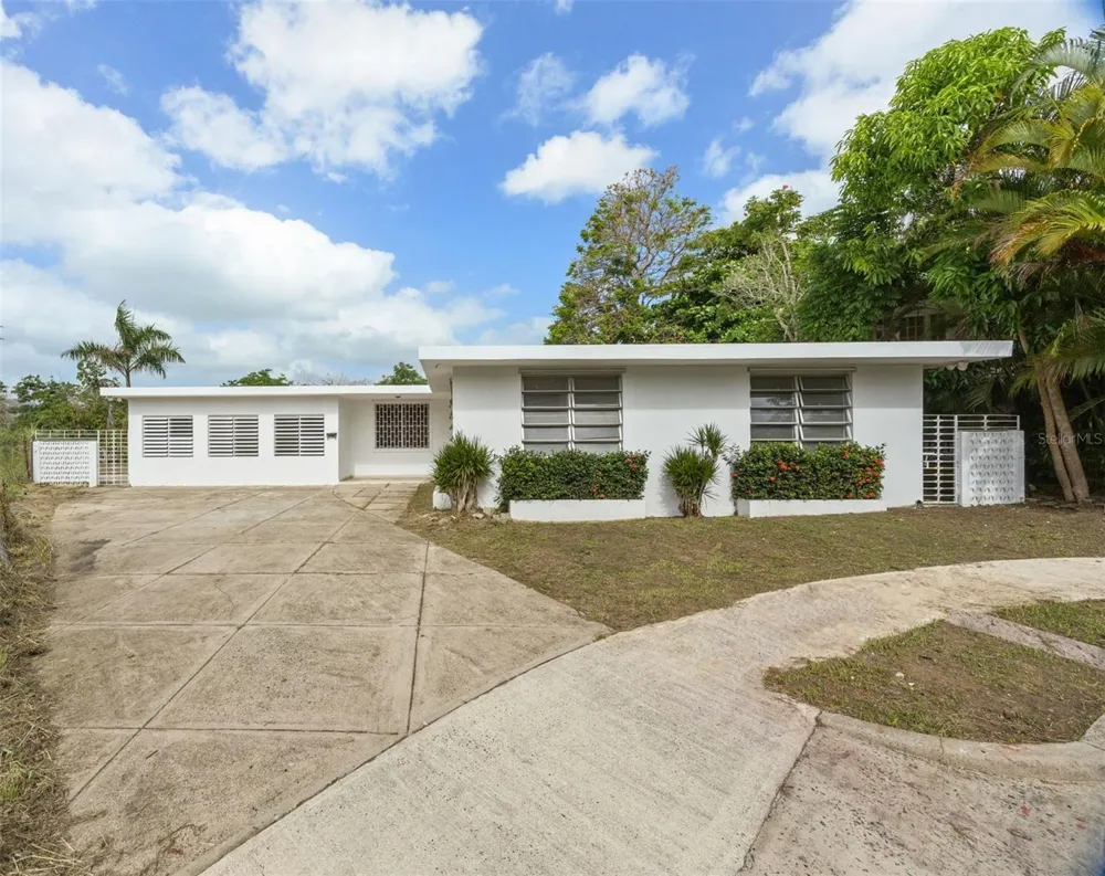 5 TOLEDO ST Caguas, PR 00725