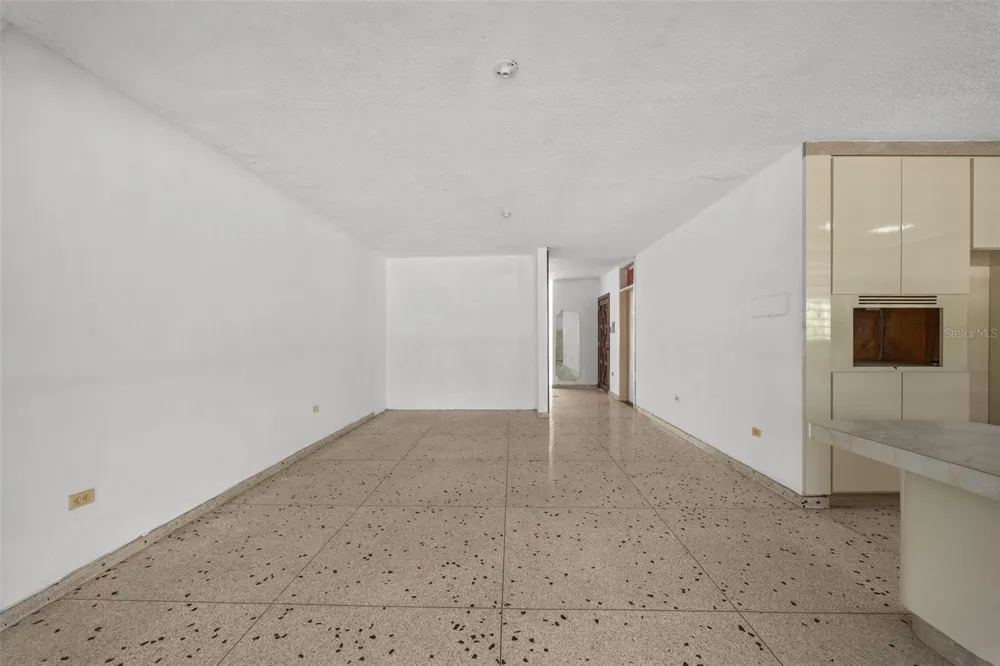 5 TOLEDO ST Caguas, PR 00725