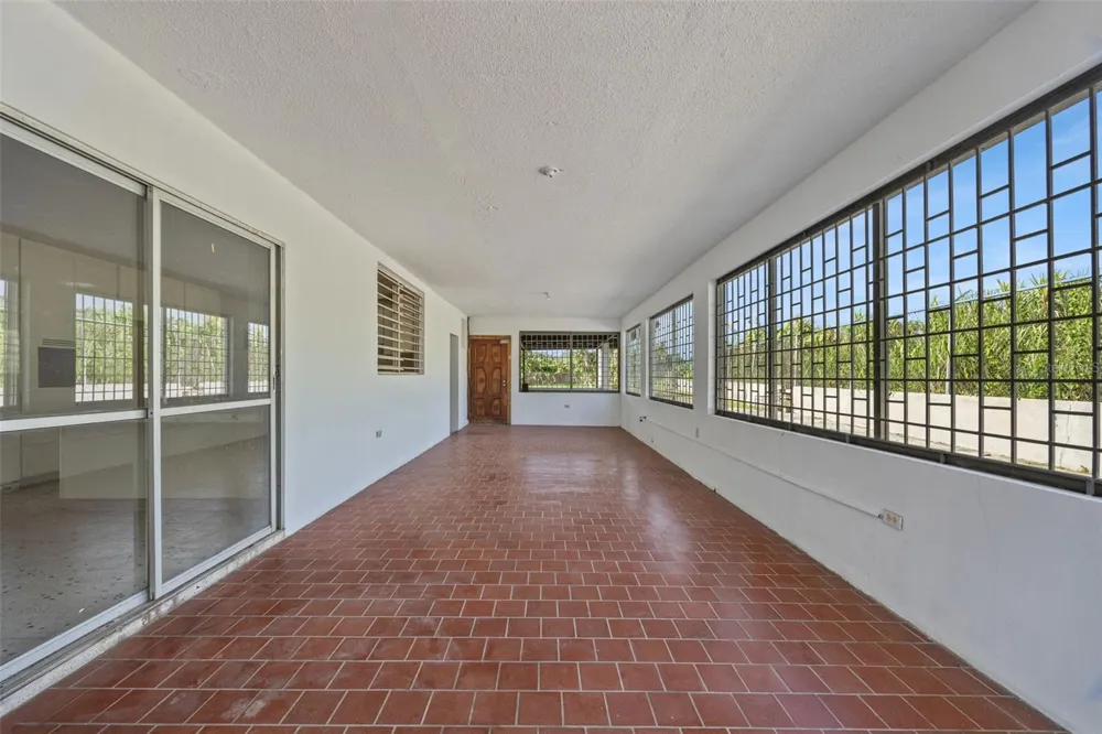 5 TOLEDO ST Caguas, PR 00725