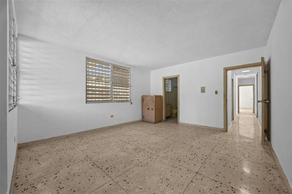 5 TOLEDO ST Caguas, PR 00725