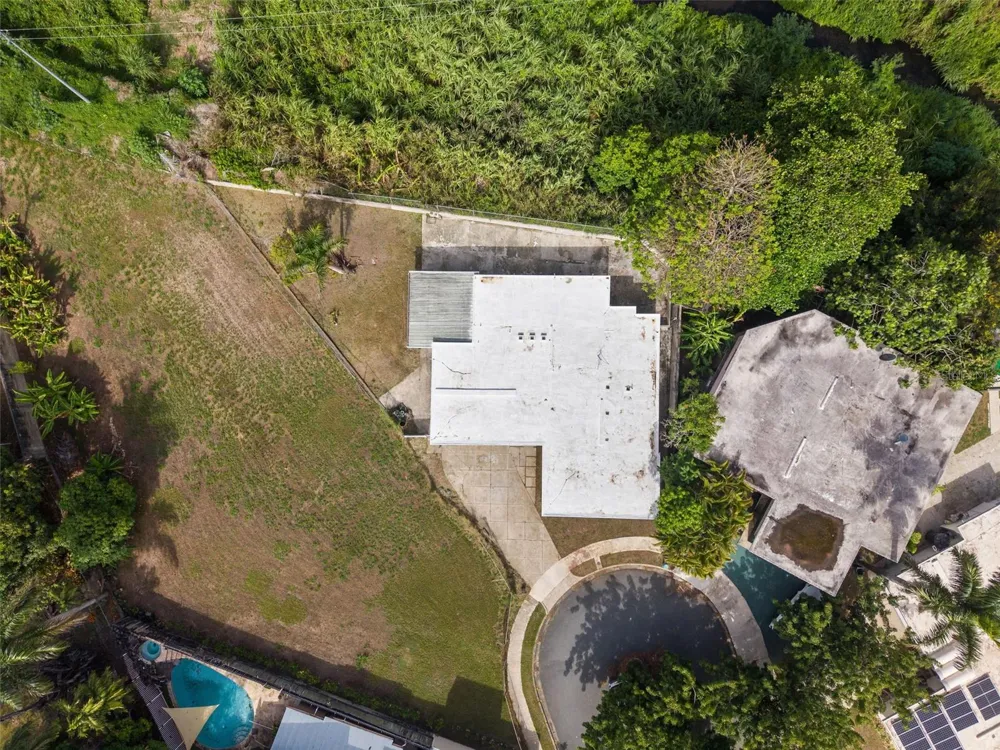 5 TOLEDO ST Caguas, PR 00725