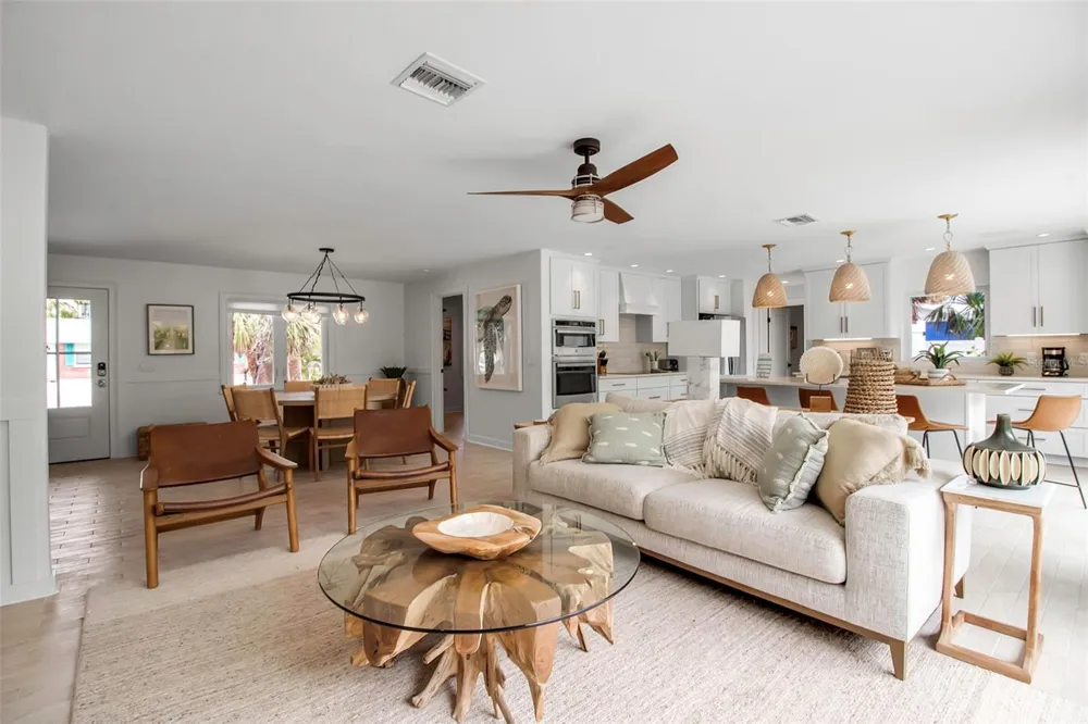 207 PEACOCK LANE Holmes Beach, FL 34217