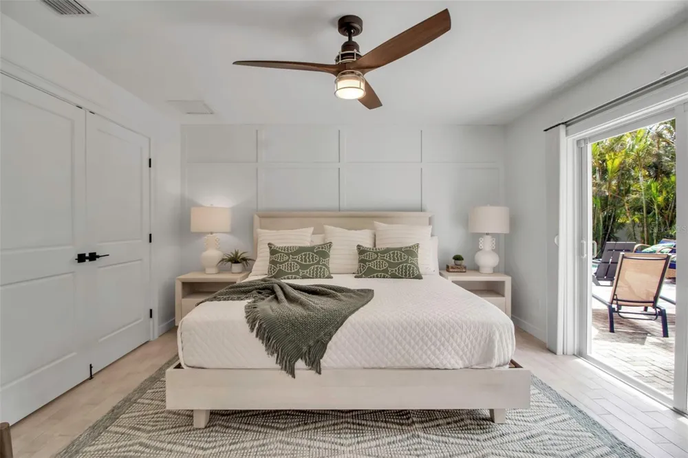 207 PEACOCK LANE Holmes Beach, FL 34217