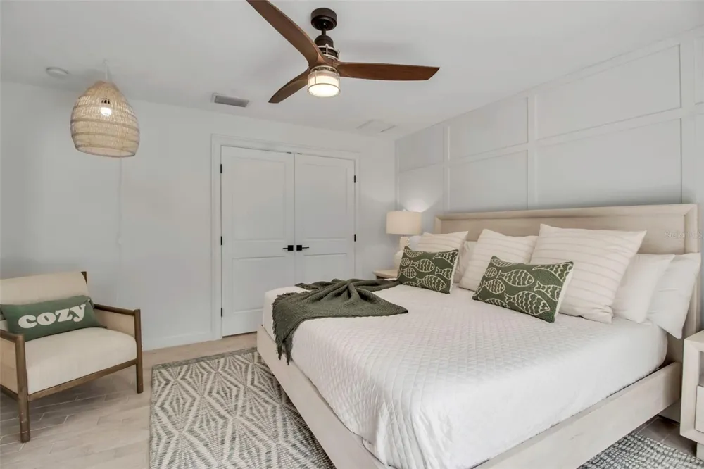 207 PEACOCK LANE Holmes Beach, FL 34217
