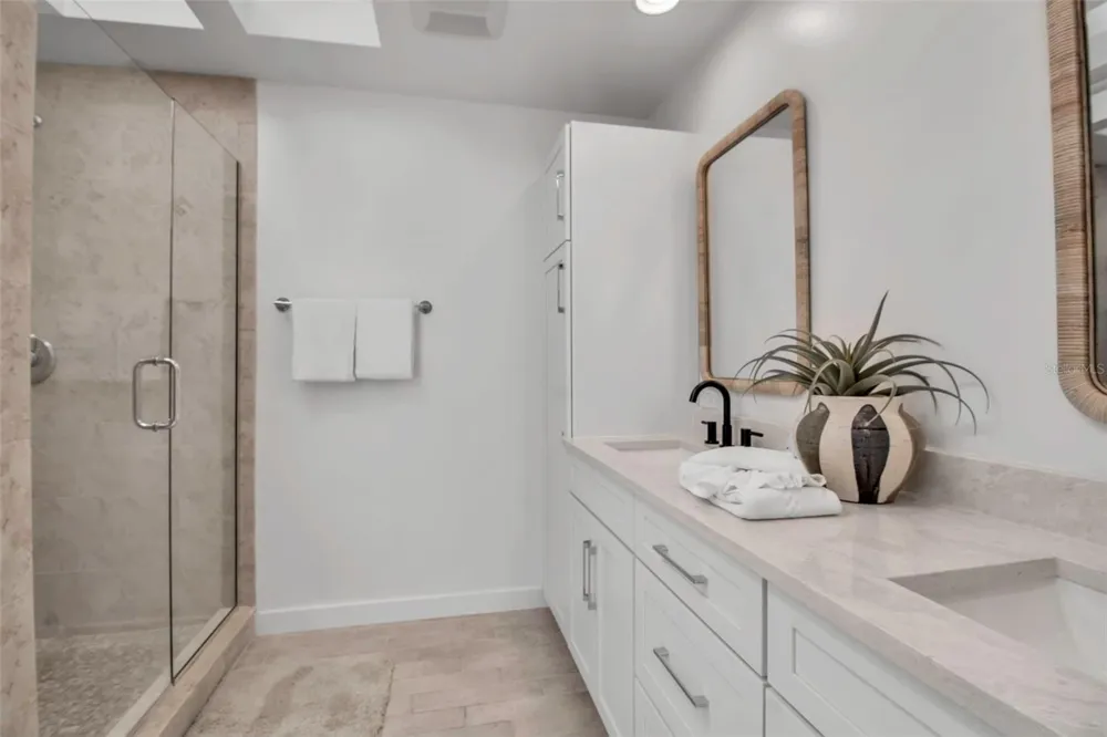 207 PEACOCK LANE Holmes Beach, FL 34217