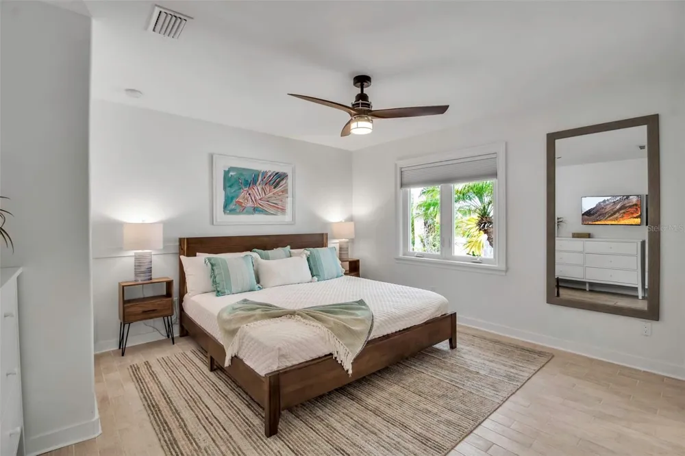 207 PEACOCK LANE Holmes Beach, FL 34217