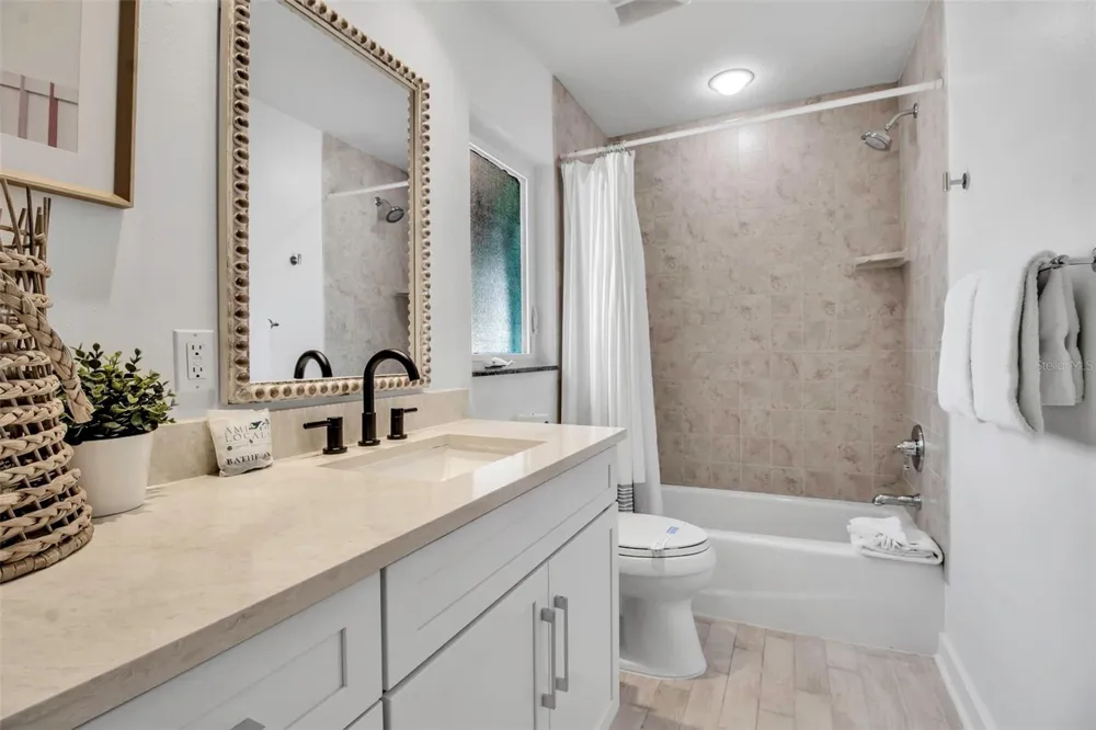 207 PEACOCK LANE Holmes Beach, FL 34217
