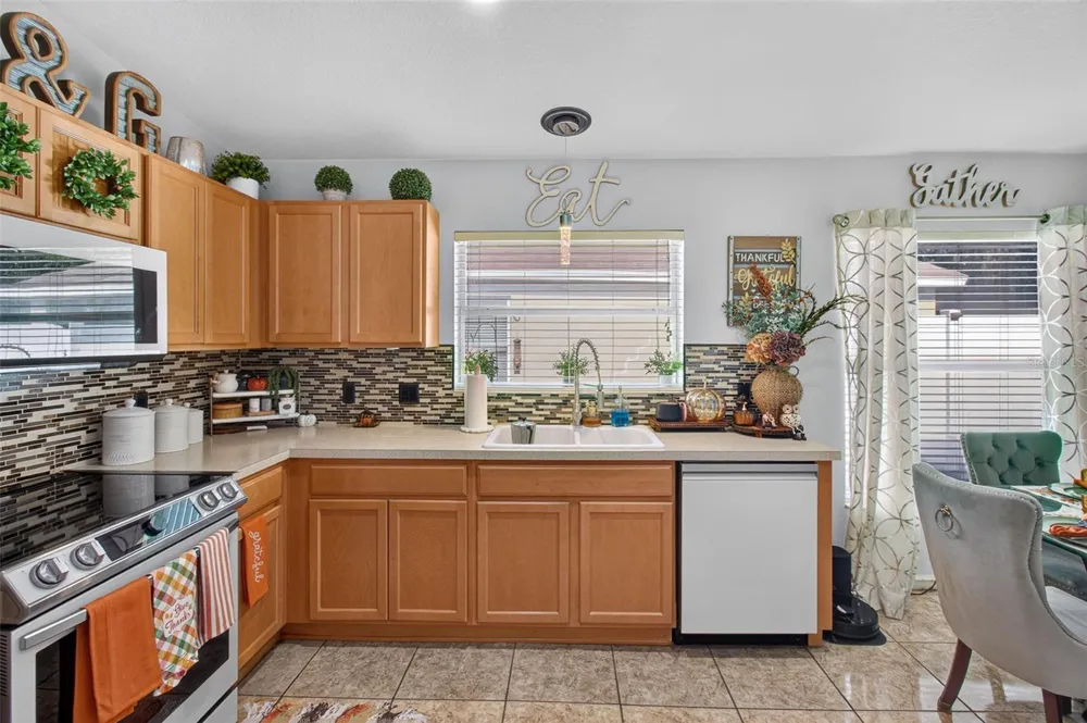 1234 HILL FLOWER DRIVE Brooksville, FL 34604