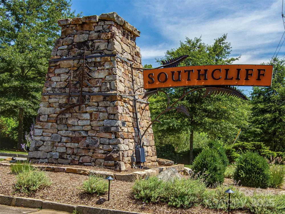 36 Slide Rock Way Fairview, NC 28730