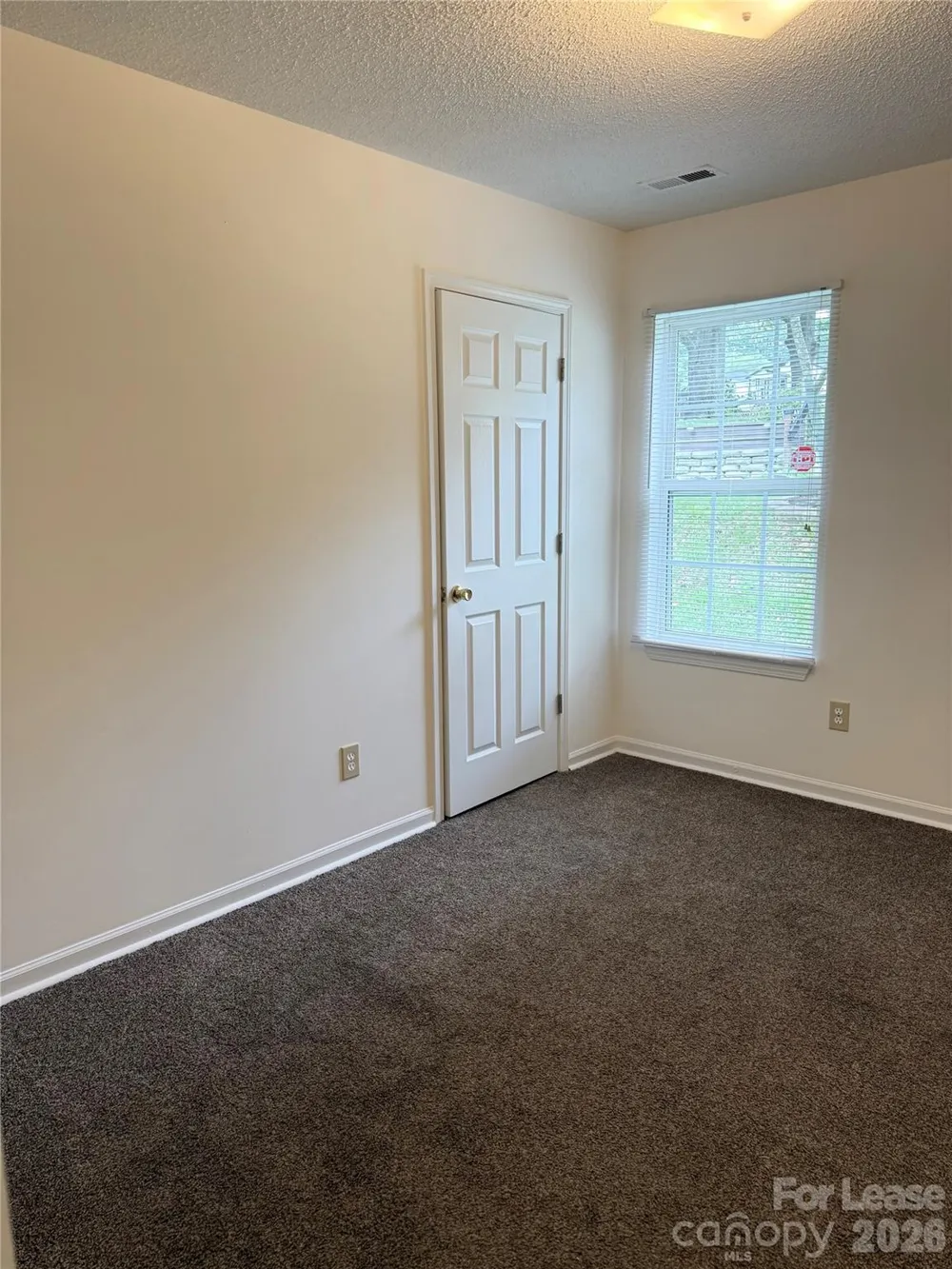 1208 W Walnut Avenue Gastonia, NC 28052