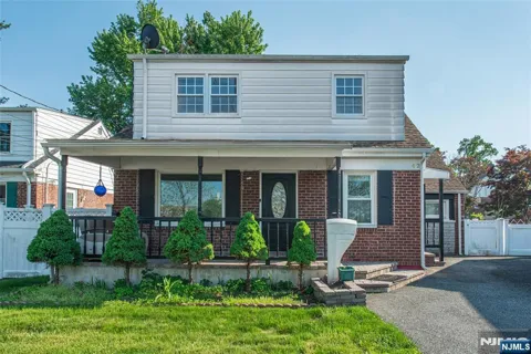42 W Spring Valley Avenue