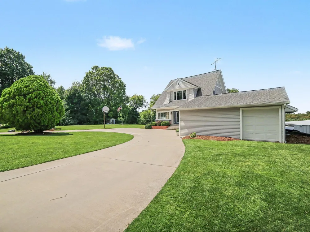3338 W Abbey Road Hart, MI 49420