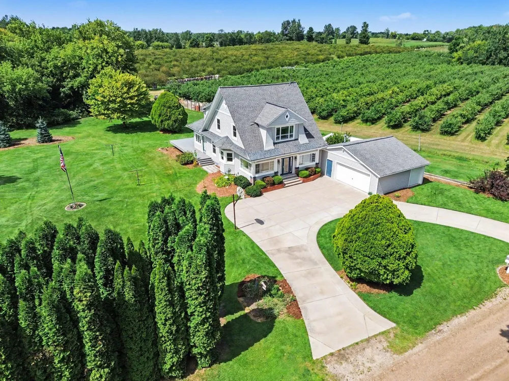 3338 W Abbey Road Hart, MI 49420