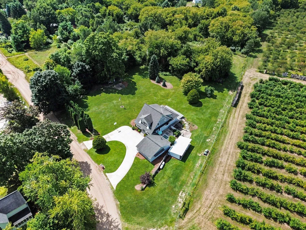 3338 W Abbey Road Hart, MI 49420