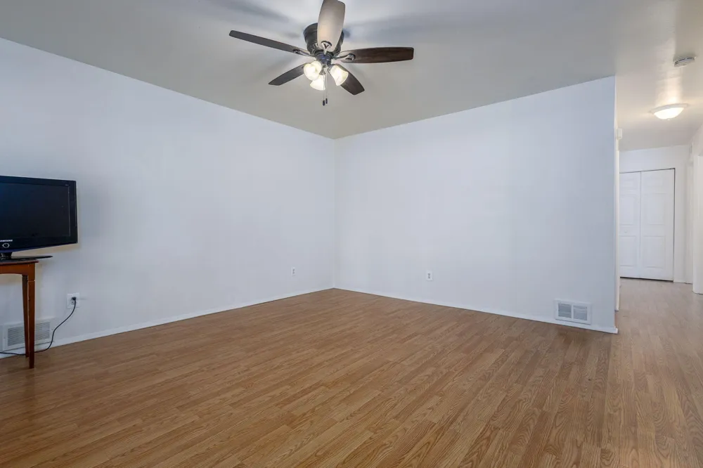 164 Westway Street Pontiac, MI 48342