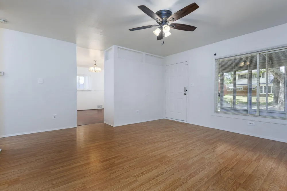 164 Westway Street Pontiac, MI 48342