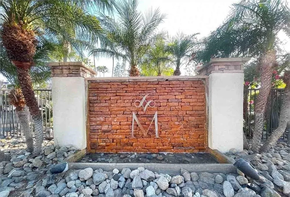 5520 Owensmouth #311 Woodland Hills, CA 91367