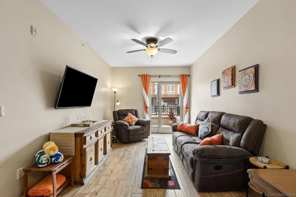 450 J St #3041 San Diego, CA 92101