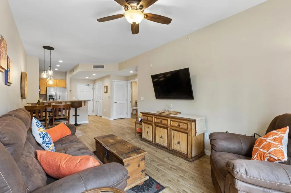 450 J St #3041 San Diego, CA 92101