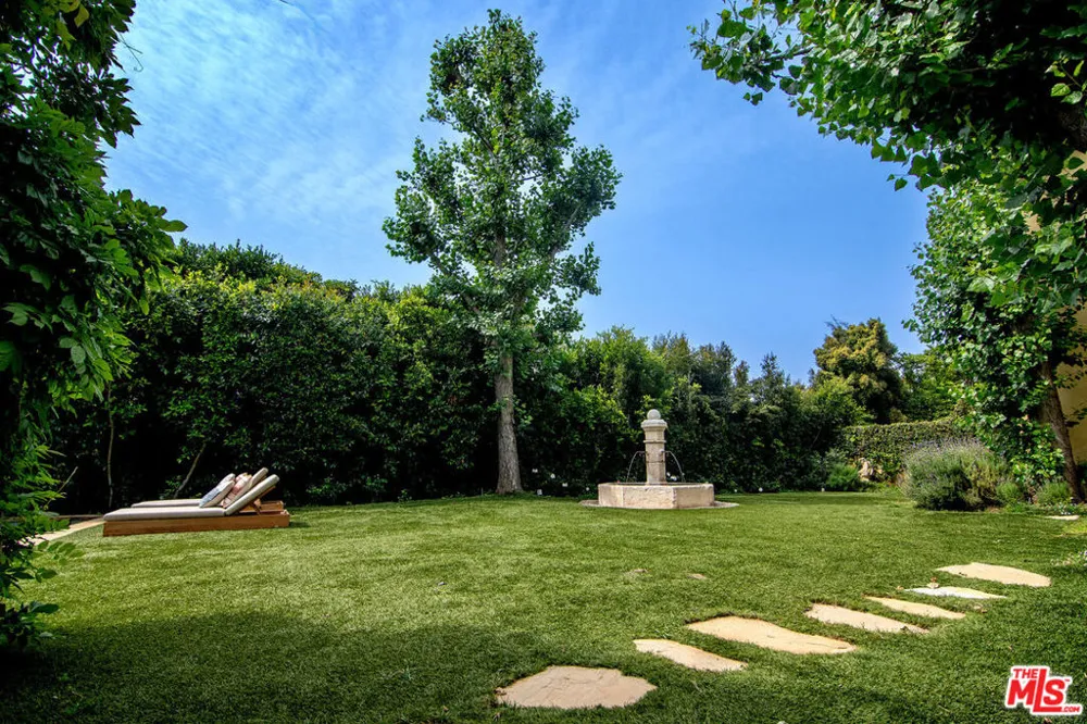 1221 Minorca Drive Pacific Palisades, CA 90272