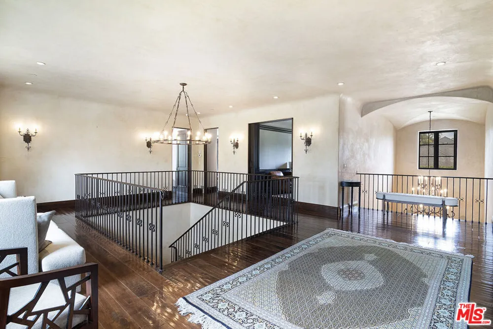 1221 Minorca Drive Pacific Palisades, CA 90272