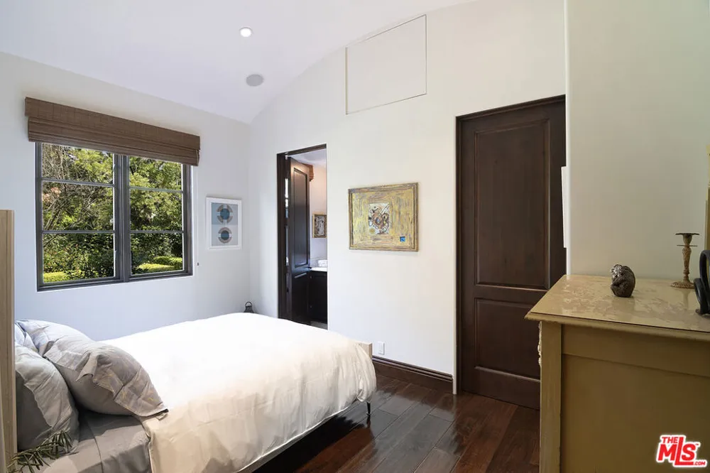 1221 Minorca Drive Pacific Palisades, CA 90272
