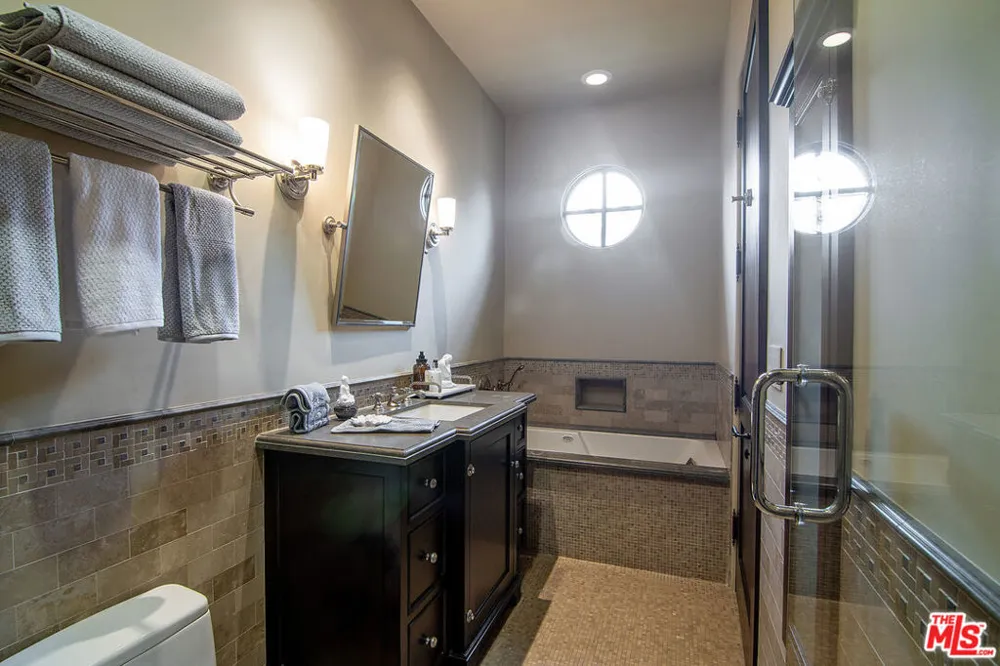 1221 Minorca Drive Pacific Palisades, CA 90272